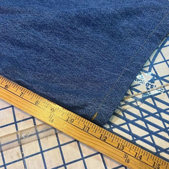 L.L Bean Jean Shorts Women's Size 12T Blue Denim Outerwear - Picture 9 of 9